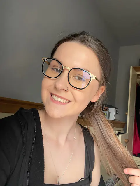 Oval Black Gold Eyeglasses