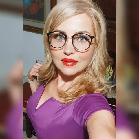 Oval Black Eyeglasses