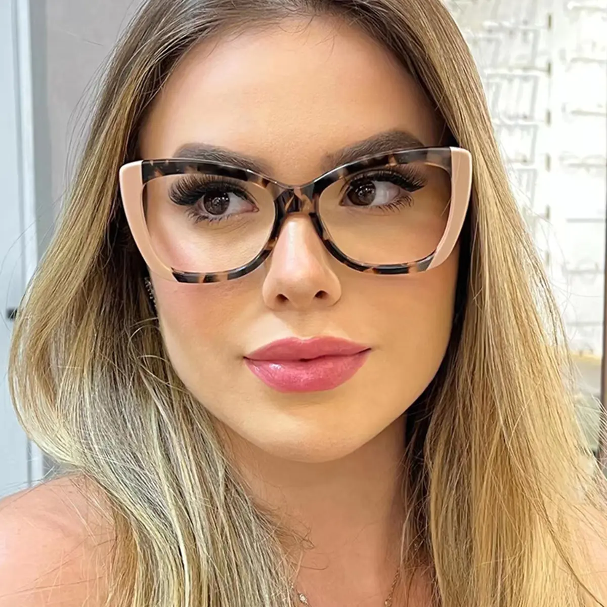 Cat-eye Transparent Pink Eyeglasses