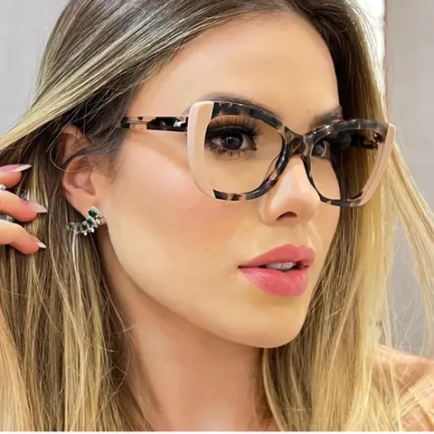 Cat-eye Transparent Pink Eyeglasses