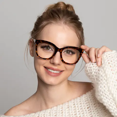 Cat-eye Tortoiseshell Eyeglasses