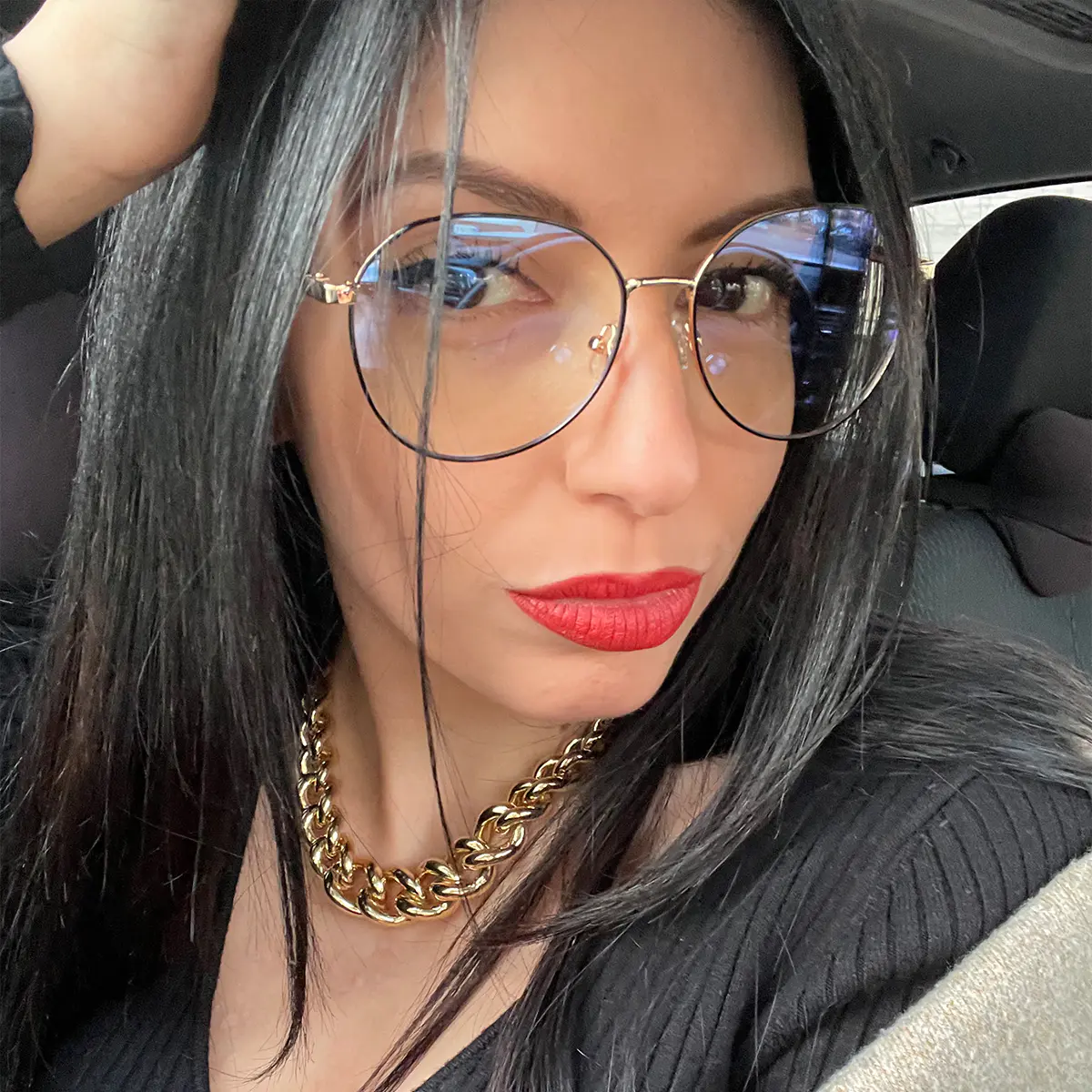 Round Black Gold Eyeglasses