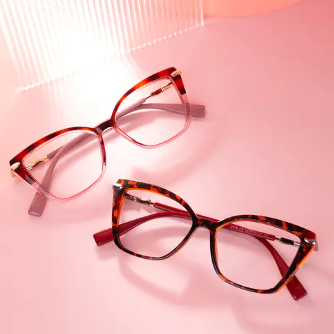 Cat-eye Tortoiseshell Eyeglasses
