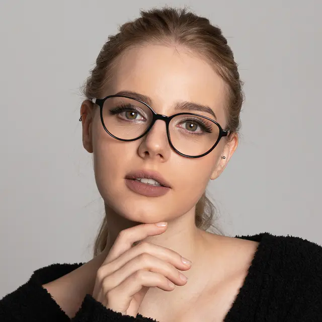 Oval Black Eyeglasses