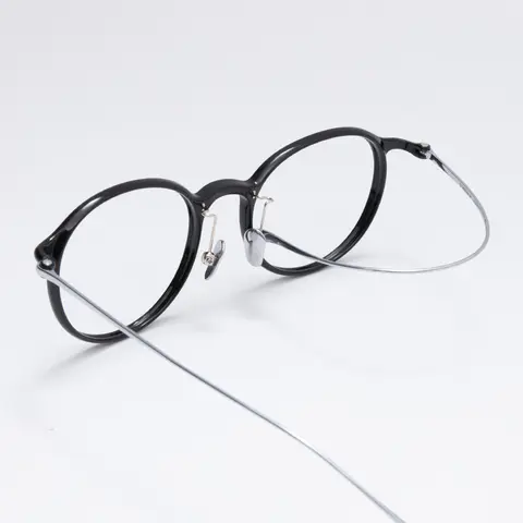 Round Black Eyeglasses
