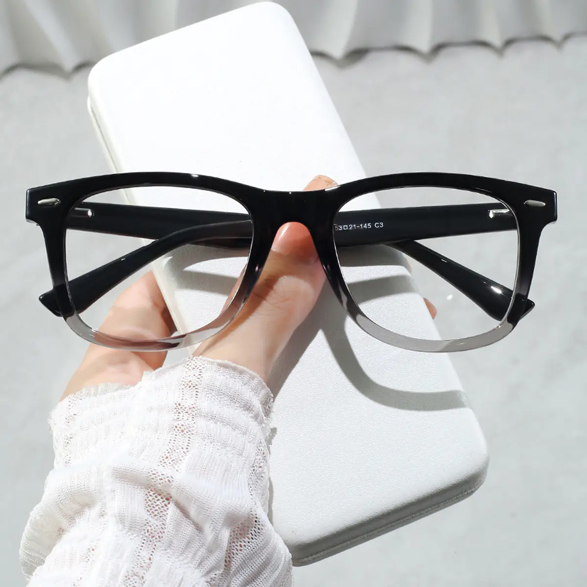 Square Gradient Gray