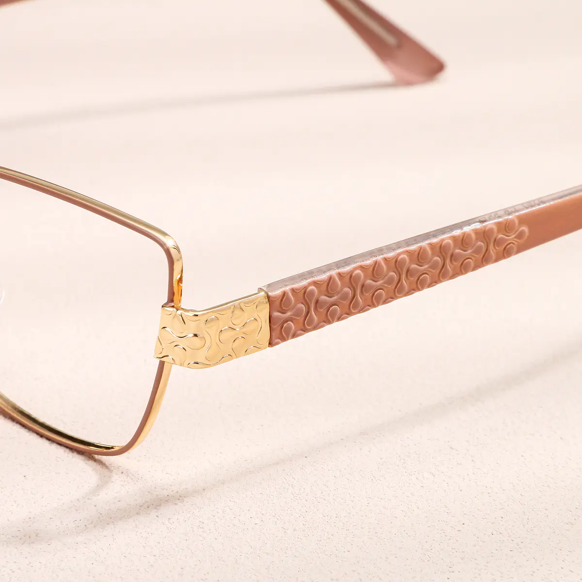 Elegant Pink Gold
Pink
