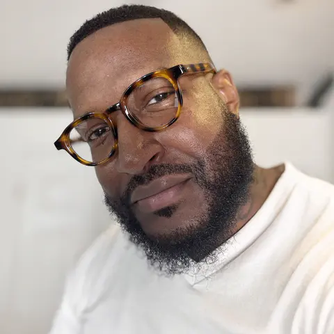 Oval Tortoiseshell Eyeglasses