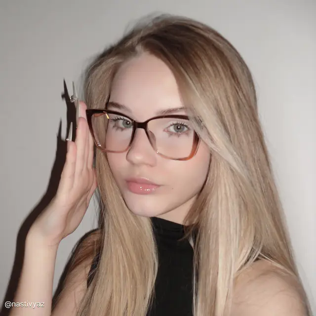 Cat-eye Light Brown Eyeglasses