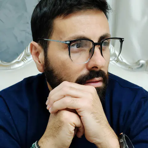 Square Gradient Black