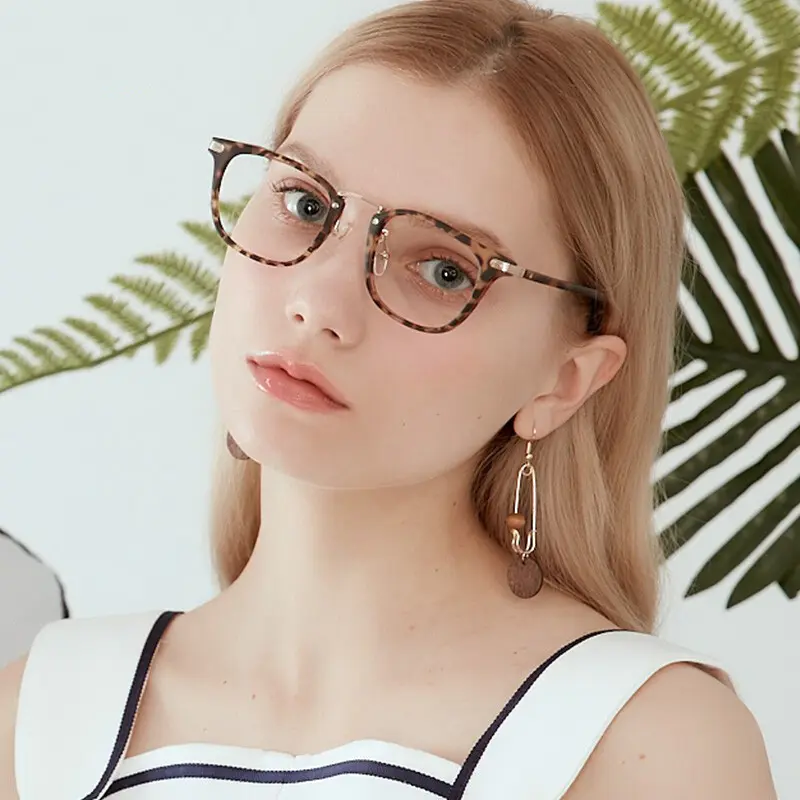 Square Tortoiseshell Eyeglasses