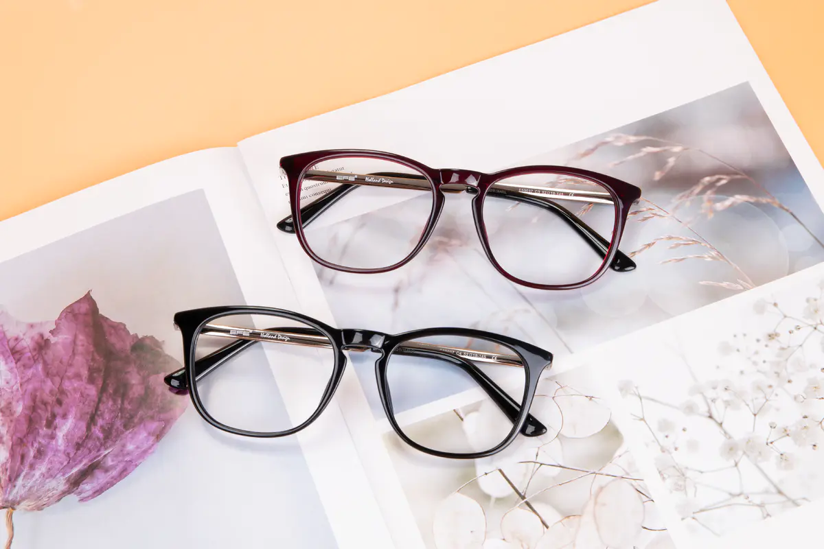 Oval Wine Eyeglasses